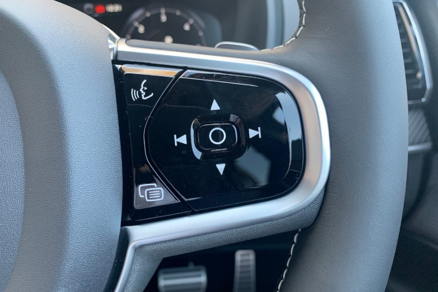 2020 Volvo XC90 L Series D5 R-Design Suv Image 10