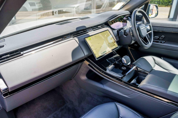 2025 Land Rover Range Rover Sport L461 D250 Dynamic SE SUV image 7