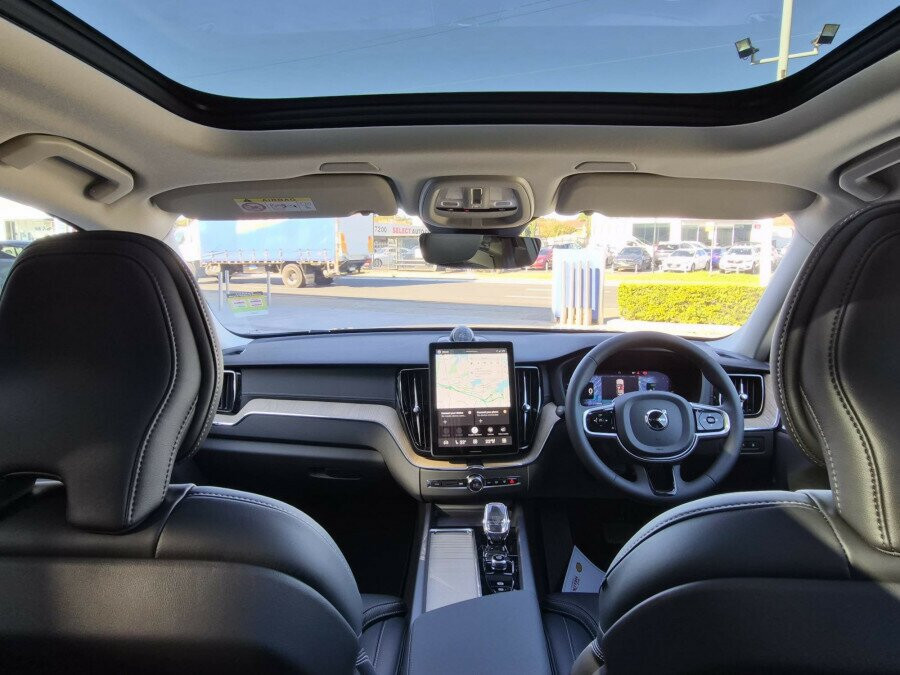 2026 Volvo XC60 UZ Ultra T8 Plug-in Hybrid Dark SUV Image 6