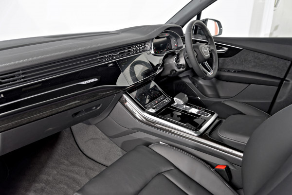 2026 Audi Q7 4M TFSI 250kW S line SUV image 9