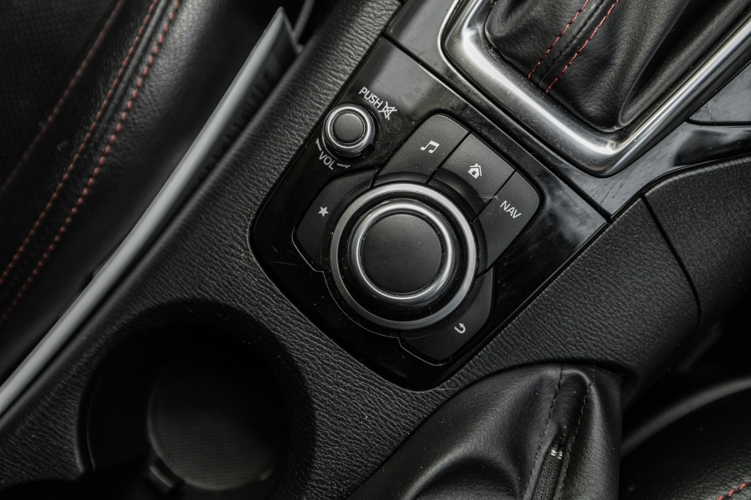 2014 MY15 Mazda 3 Hatch Image 16