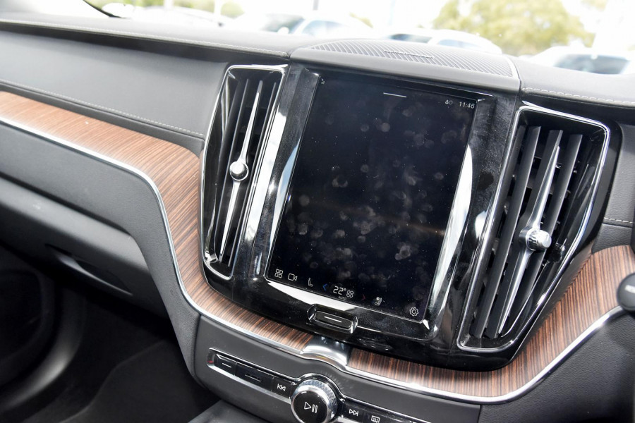 2023 Volvo XC60  Ultimate B5 Bright SUV Image 10