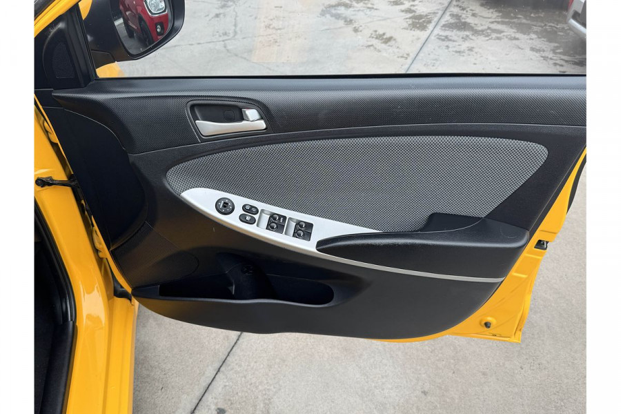 2014 Hyundai Accent RB2 Active Hatch Image 11
