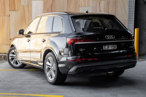 2020 Audi Q7 4M 45 TDI SUV image 2