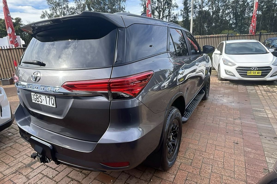 2019 Toyota Fortuner GUN156R GXL SUV Image 7