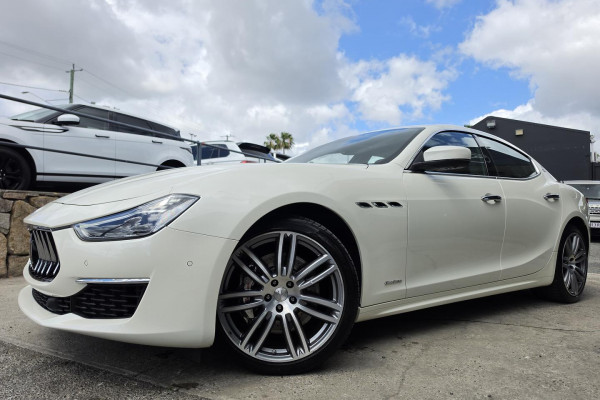 2020 Maserati Ghibli M157 GranLusso Sedan Image 1