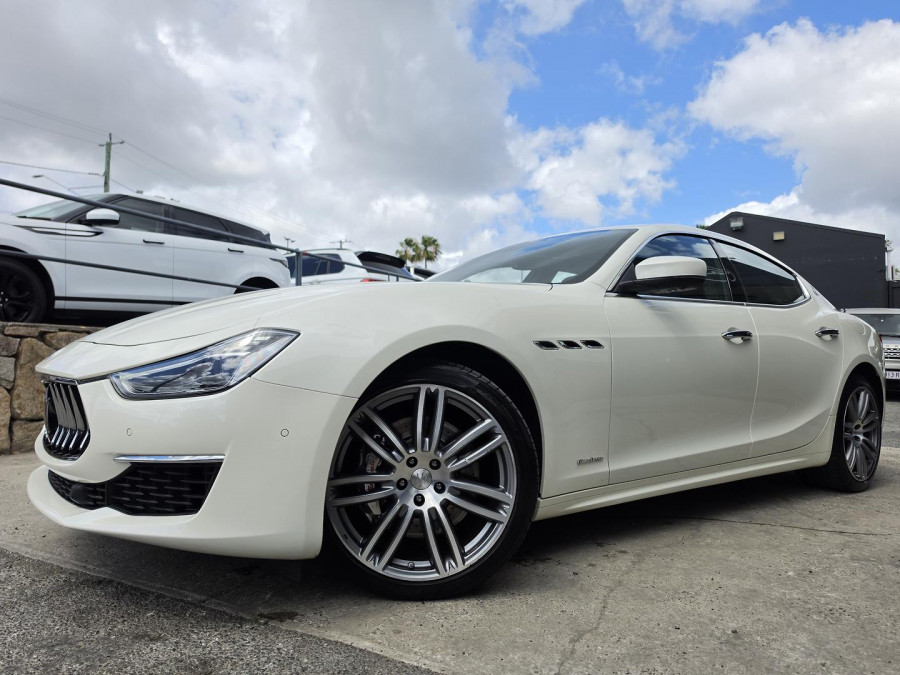 2020 Maserati Ghibli M157 GranLusso Sedan Image 1