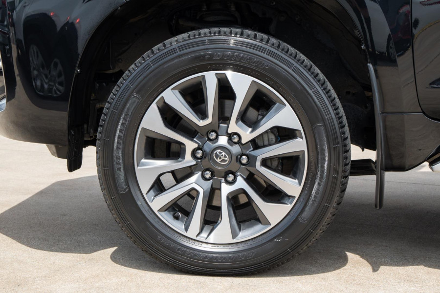 2023 Toyota LandCruiser Prado GDJ150R VX SUV Image 23