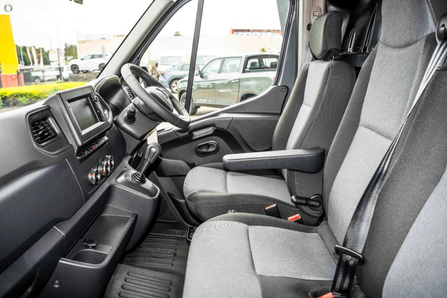 2024 MY25 Renault Master X62 Phase 2 Pro 110kW Van Image 8