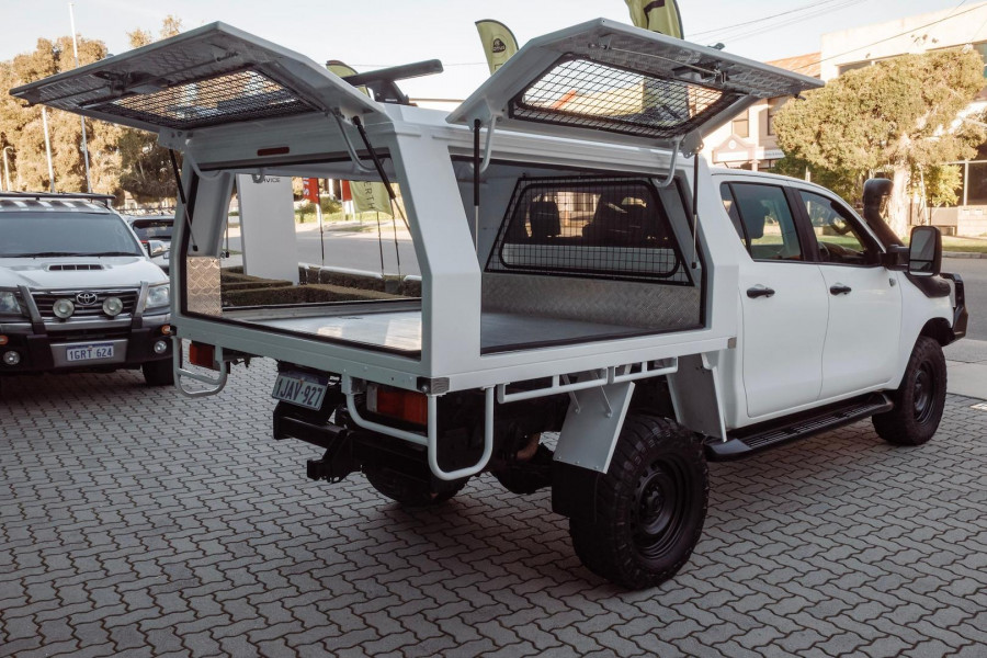 2019 Toyota HiLux GUN126R SR Cab Chassis Image 22