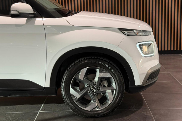 2020 Hyundai Venue QX Active SUV Image 6