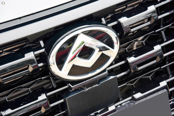 2026 MY25 LDV D90 SV9A Executive SUV Image 9