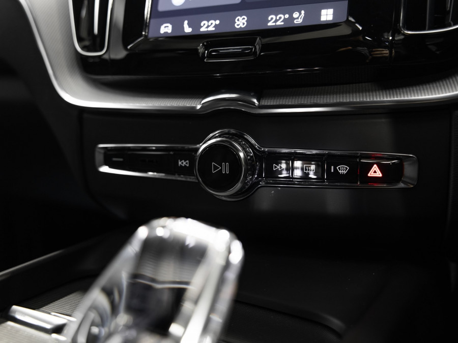 2022 Volvo XC60 UZ T8 Ultimate Recharge Plug in hybrid SUV Image 16