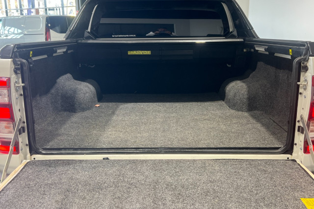 2020 Toyota HiLux GUN126R Rogue Dual Cab Ute Image 8