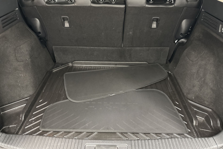 2019 MY20 Honda HR-V  VTi-LX SUV Image 16