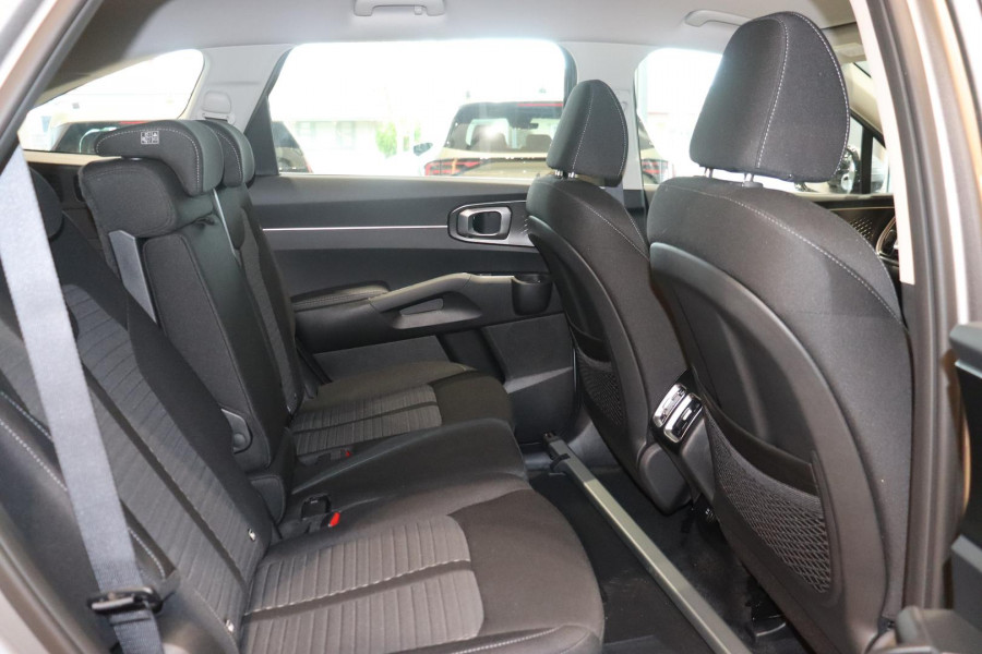 2026 MY27 Kia Sorento MQ4 PE HEV Sport SUV Image 21