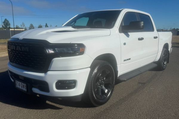 2026 Ram 1500 Express Ute Image 7