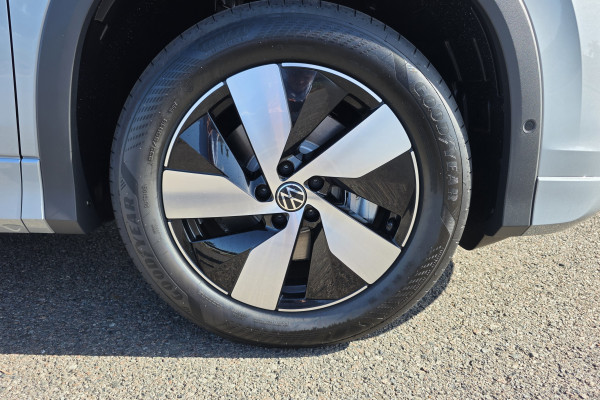 2025 Volkswagen Tayron R4 110TSI Life SUV Image 10