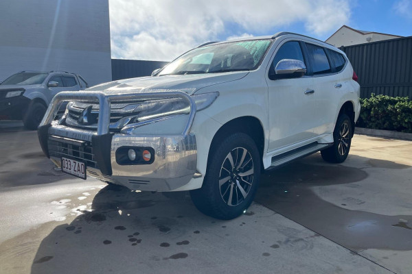 2019 Mitsubishi Pajero Sport QE GLS SUV Image 3