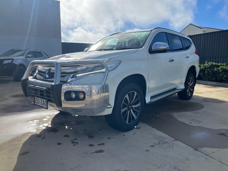 2019 Mitsubishi Pajero Sport QE GLS SUV Image 3