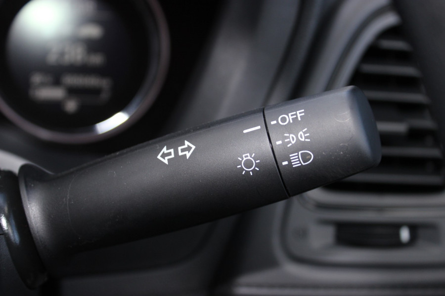 2020 MY21 Honda HR-V VTi Hatchback Image 18