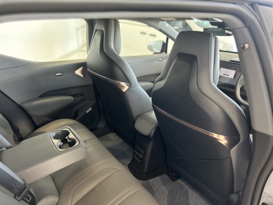 2024 Zeekr X BXE RWD SUV Image 17