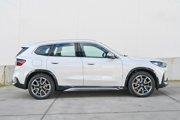 2024 BMW iX1 U11 xDrive30 M Sport SUV image 5