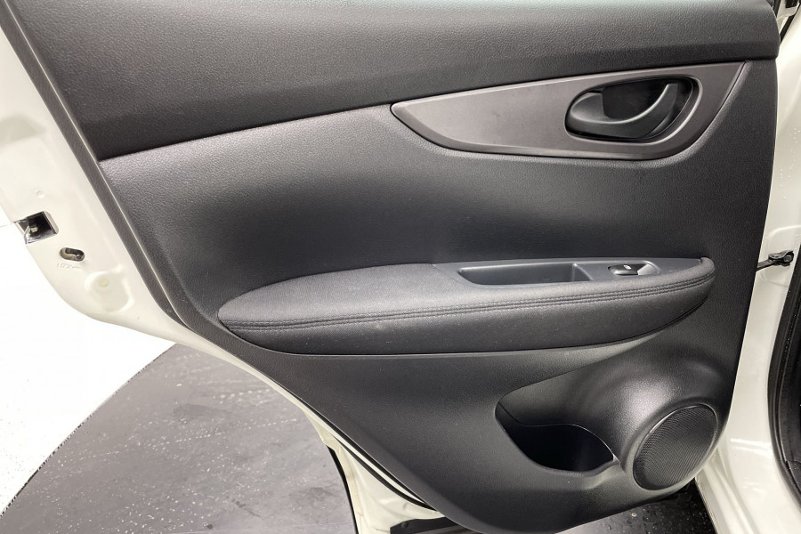 2018 Nissan QASHQAI ST Wagon Image 14