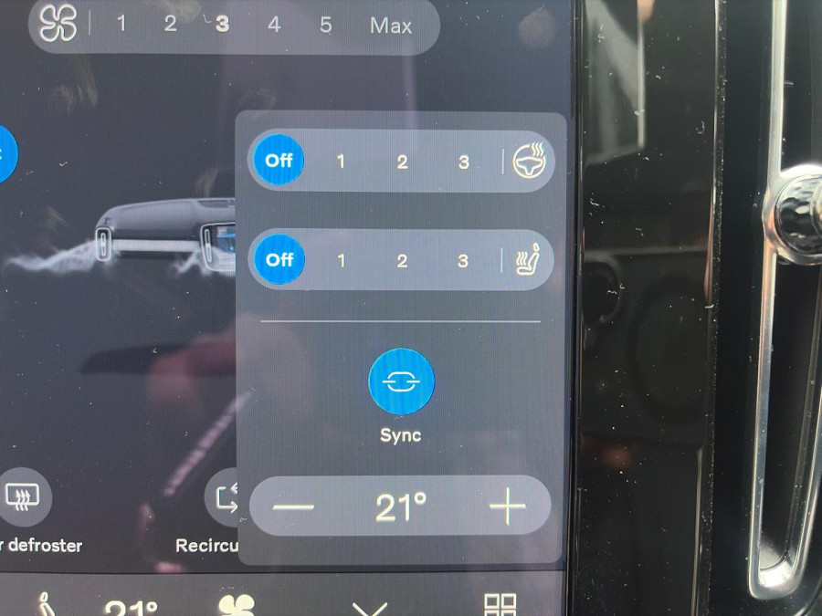 2025 MY26 Volvo XC40 XZ Plus B4 SUV Image 17