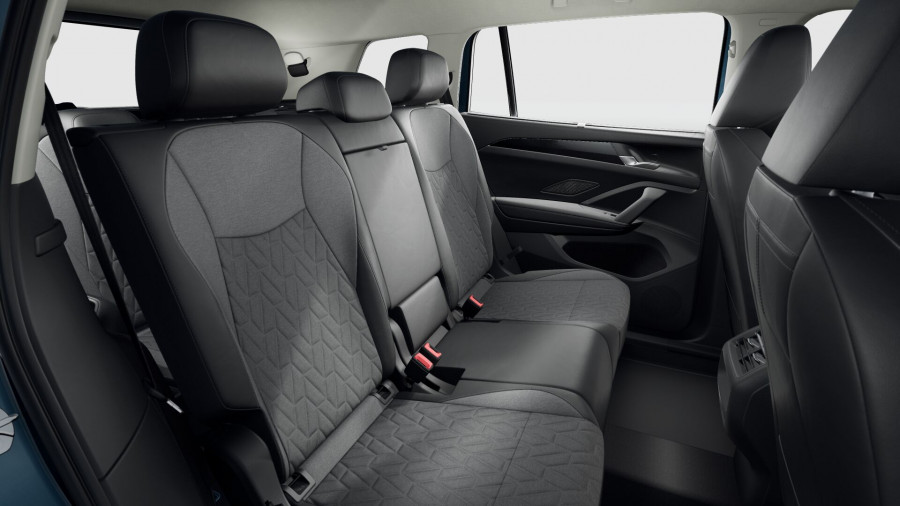 2025 Volkswagen Tayron R4 110TSI Life SUV Image 12