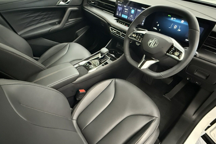 2024 MY24.5 MG HS AS33 Essence SUV Image 21