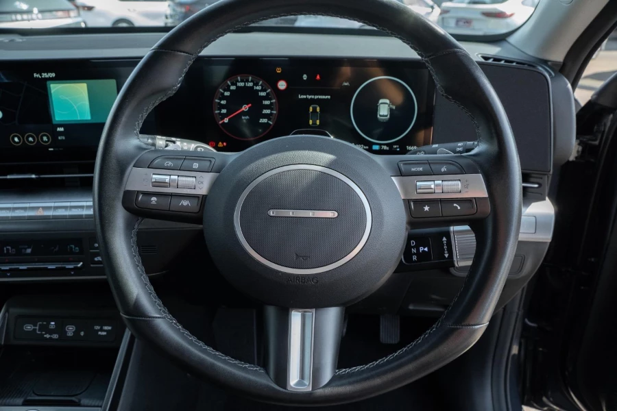 2024 Hyundai KONA SX2.V1  Electric SUV Image 16