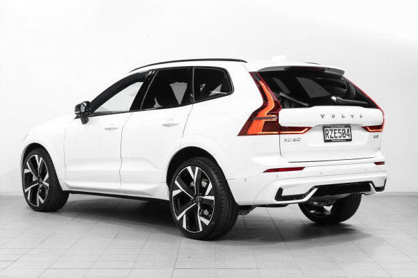 2026 Volvo XC60 UZ B5 AWD Ultra Dark SUV Image 6