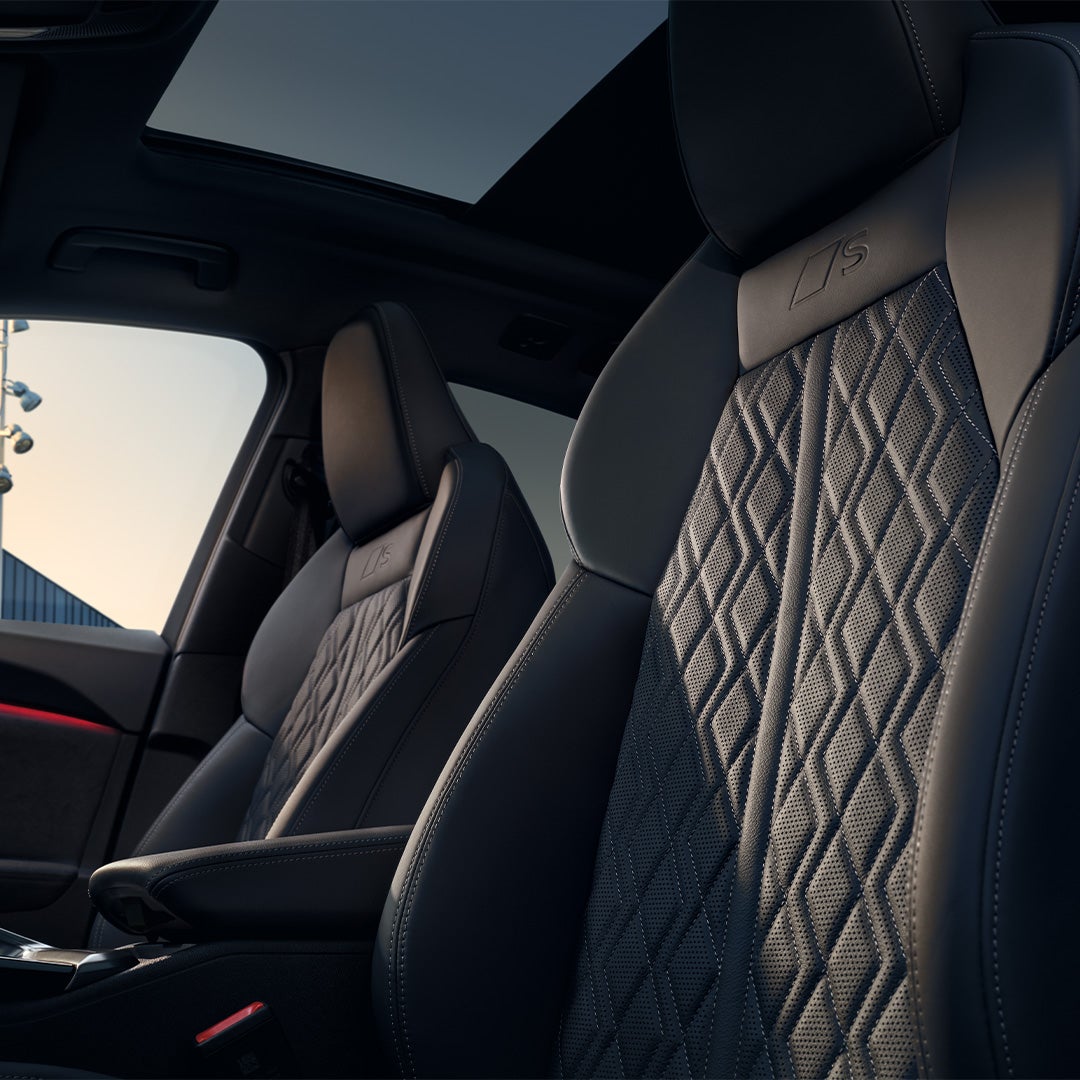 Sporty interior Image
