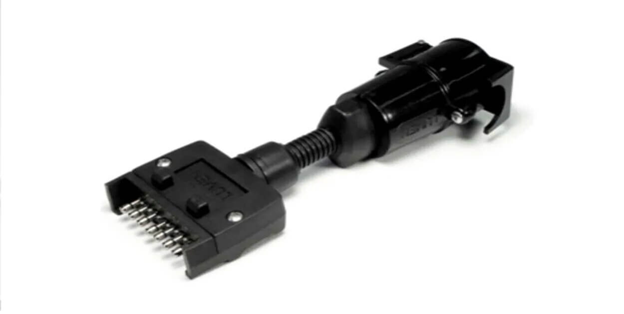 Towing - Plug Adaptor - 7 Pin Flat to 7 Pin Round