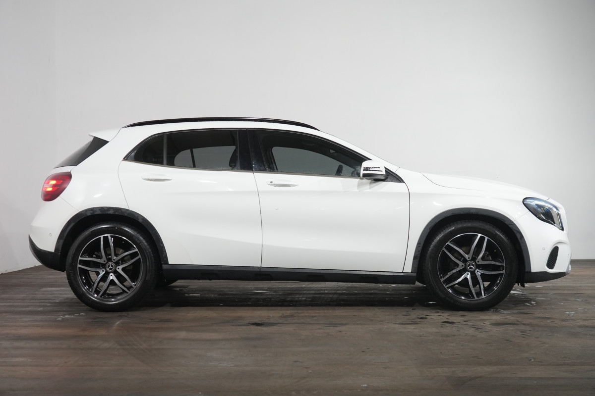 2019 Mercedes-Benz GLA-Class 180 SUV