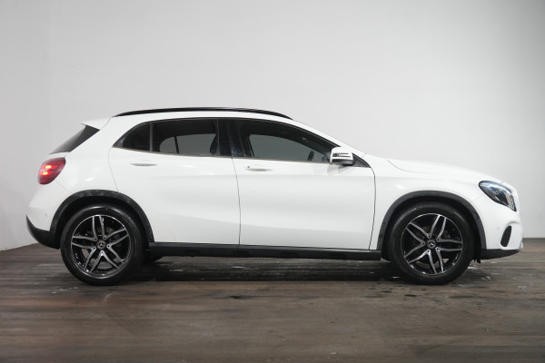 2019 Mercedes-Benz GLA-Class 180 SUV Image 4