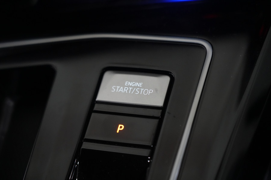 2024 Volkswagen Golf 7 R Hatch Image 17