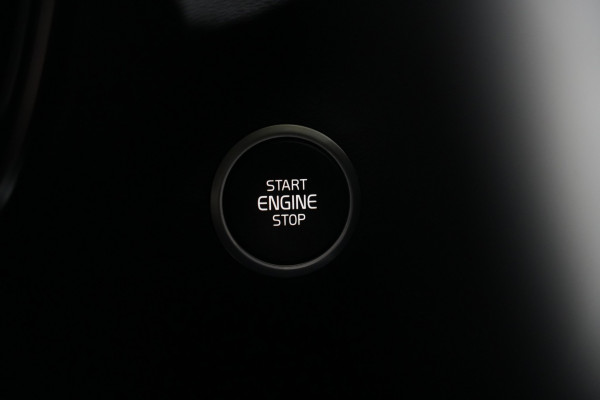 2020 Volvo XC40 XZ T4 Inscription SUV image 19