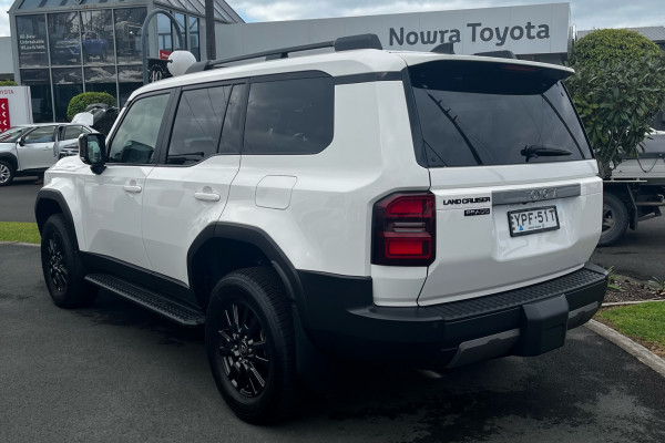 2024 Toyota LandCruiser Prado GDJ251R GXL SUV Image 3