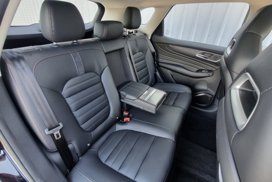 2024 MY23 MG HS Plug-in Hybrid SAS23 Essence SUV Image 8