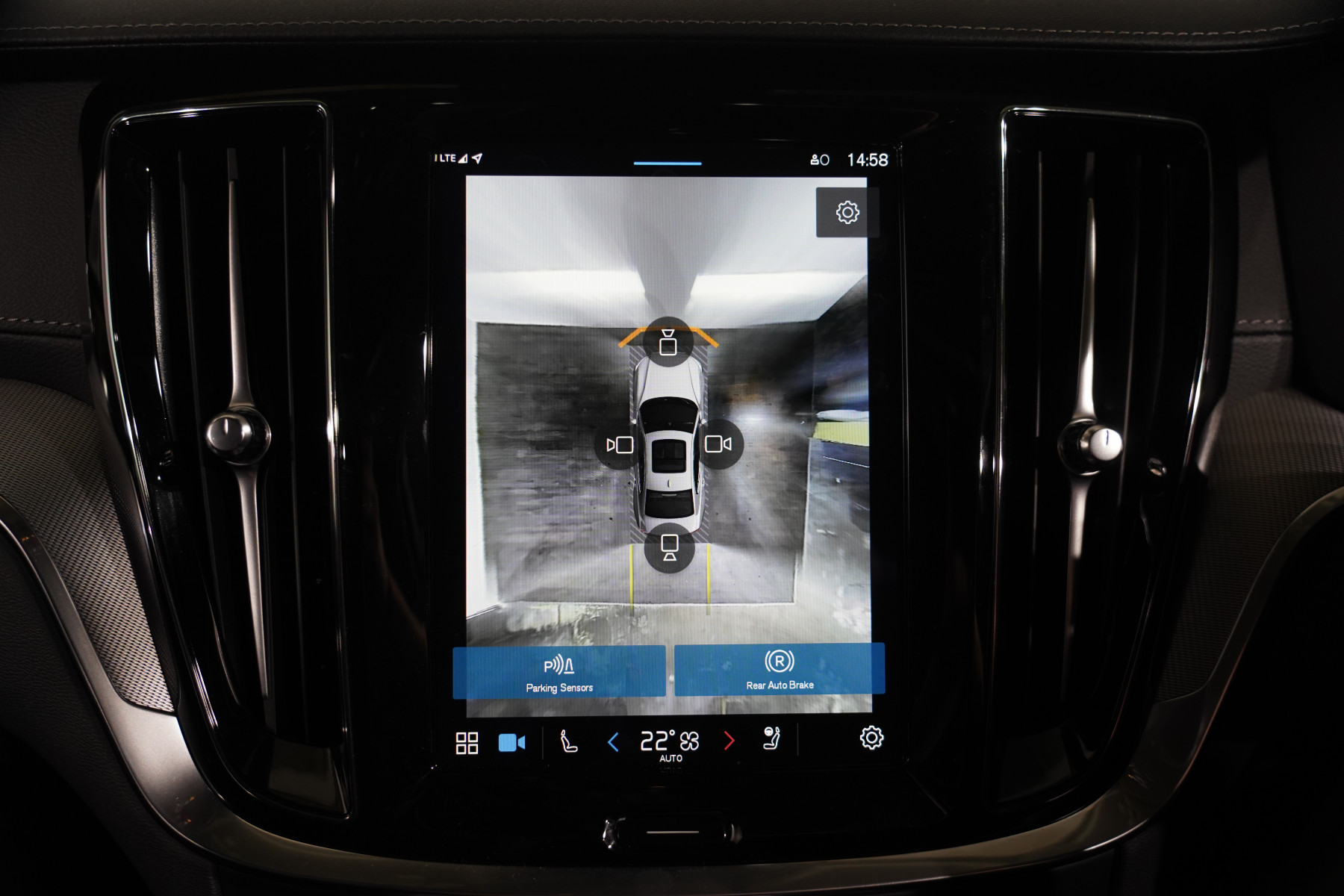 2023 Volvo S60 Ultimate B5 Bright Mhev Sedan Image 21