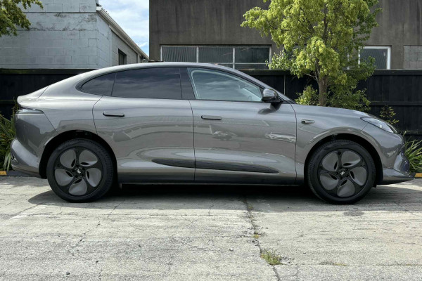 2026 MY25 MG IM6 S12L Premium SUV Image 2