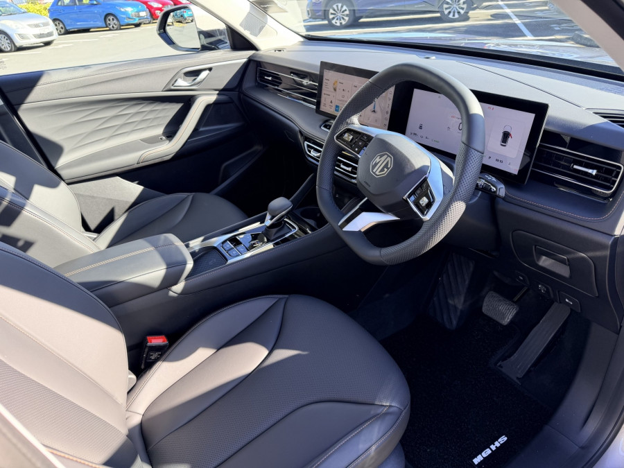 2026 MG HS Super Hybrid Essence SUV Image 10