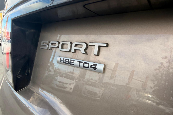 2015 Land Rover Discovery Sport L550 TD4 HSE SUV Image 12