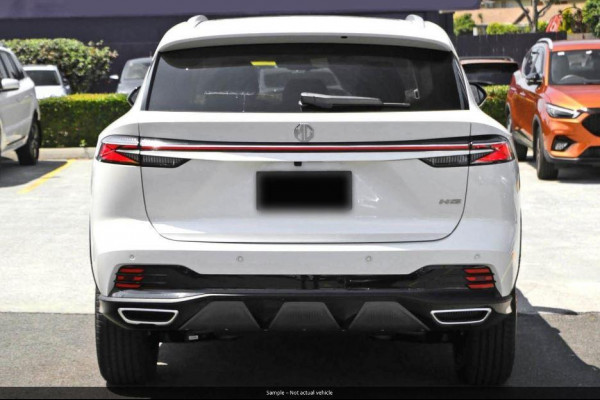 2025 MG HS AS33 Essence SUV Image 11