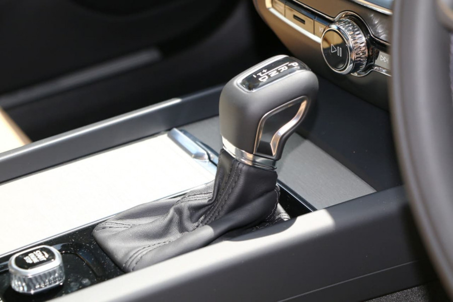 2019 MY20 Volvo S60 Z Series T5 Inscription Sedan Image 18