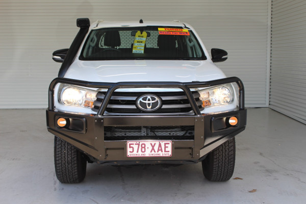 2017 Toyota HiLux GUN126R SR Cab chassis