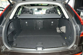 2018 MY19 Volvo XC60 UZ T5 Inscription Suv