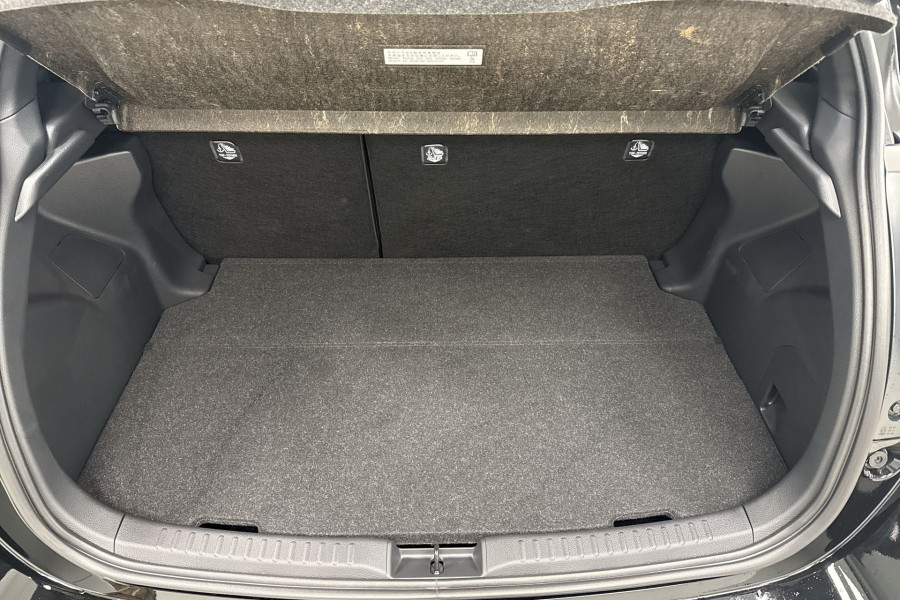 2025 Toyota Yaris MXPH10R SX Hybrid Hatch Image 16